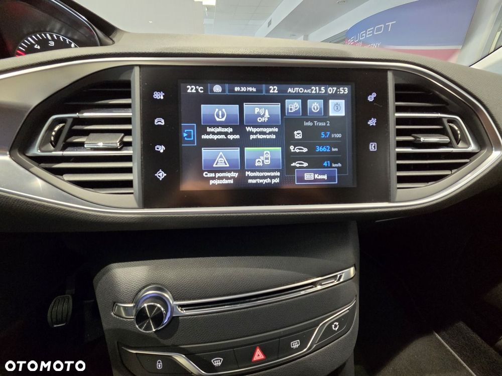 Peugeot 308 1.6 e-HDi Allure S&S - 26