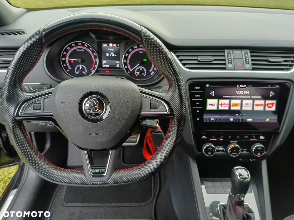 Skoda Octavia 2.0 TDI DSG RS - 12