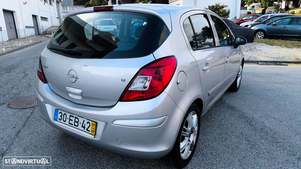 Opel Corsa 1.2 Cosmo - 19