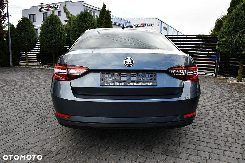 Skoda Superb 1.6 TDI DSG Style - 30