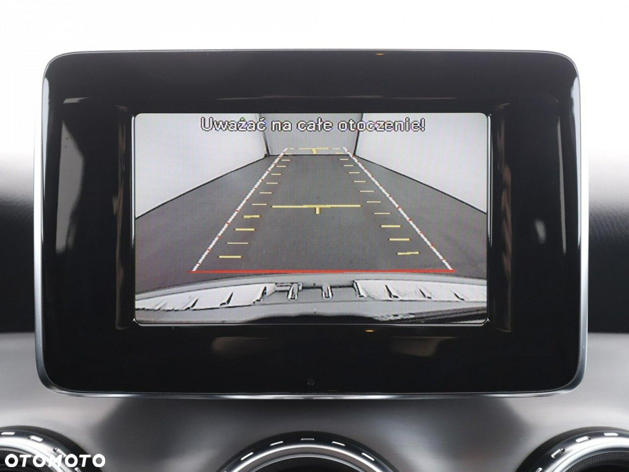 Mercedes-Benz GLA - 24