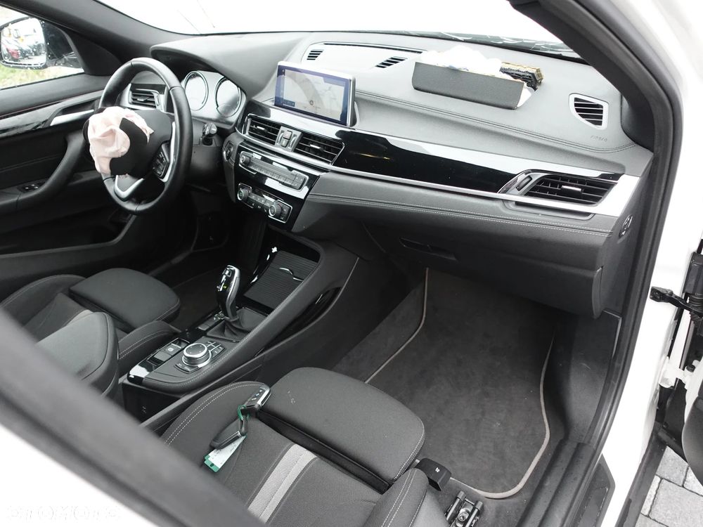 BMW X2 sDrive18i Edition M Mesh - 4