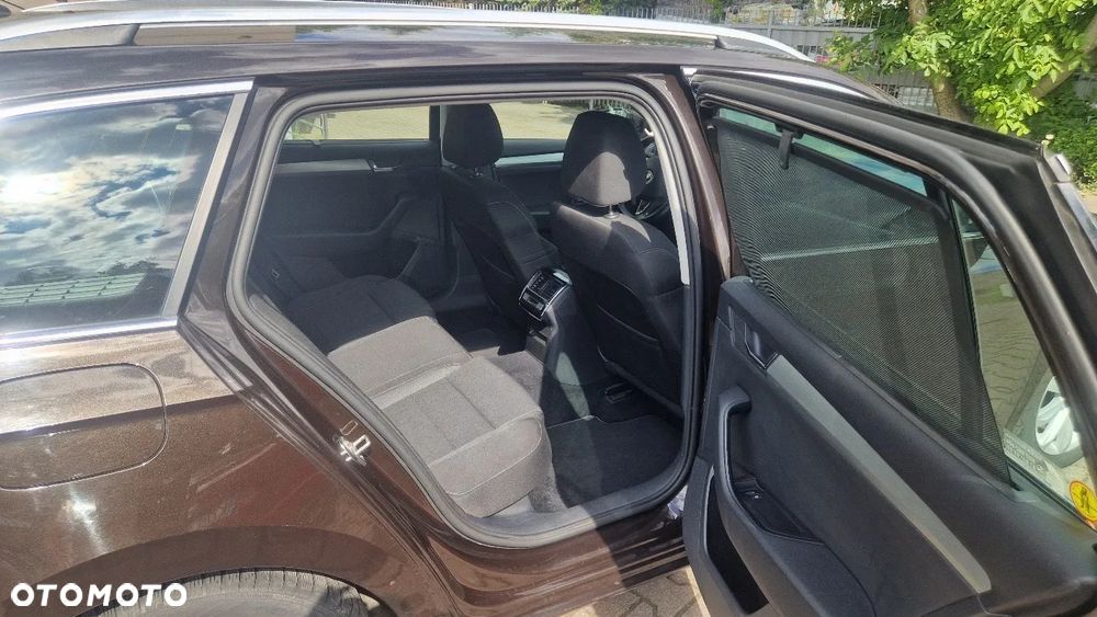 Skoda Superb 2.0 TDI 4x4 Style DSG - 19