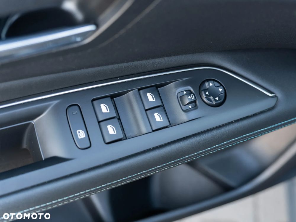 Peugeot 3008 1.6 PureTech Hybrid PHEV Allure Pack S&S EAT8 - 38