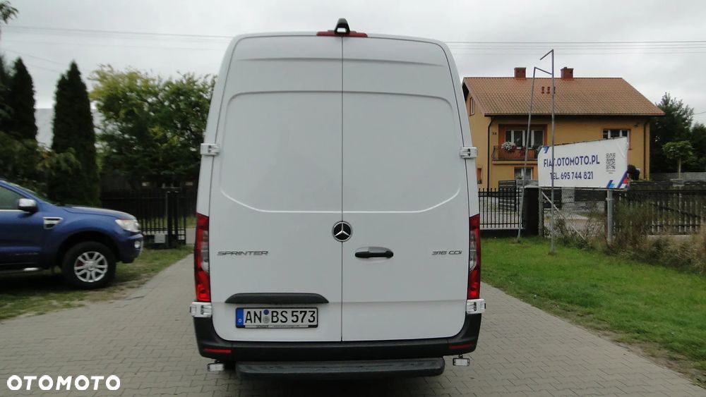 Mercedes-Benz SPRINTER - 6
