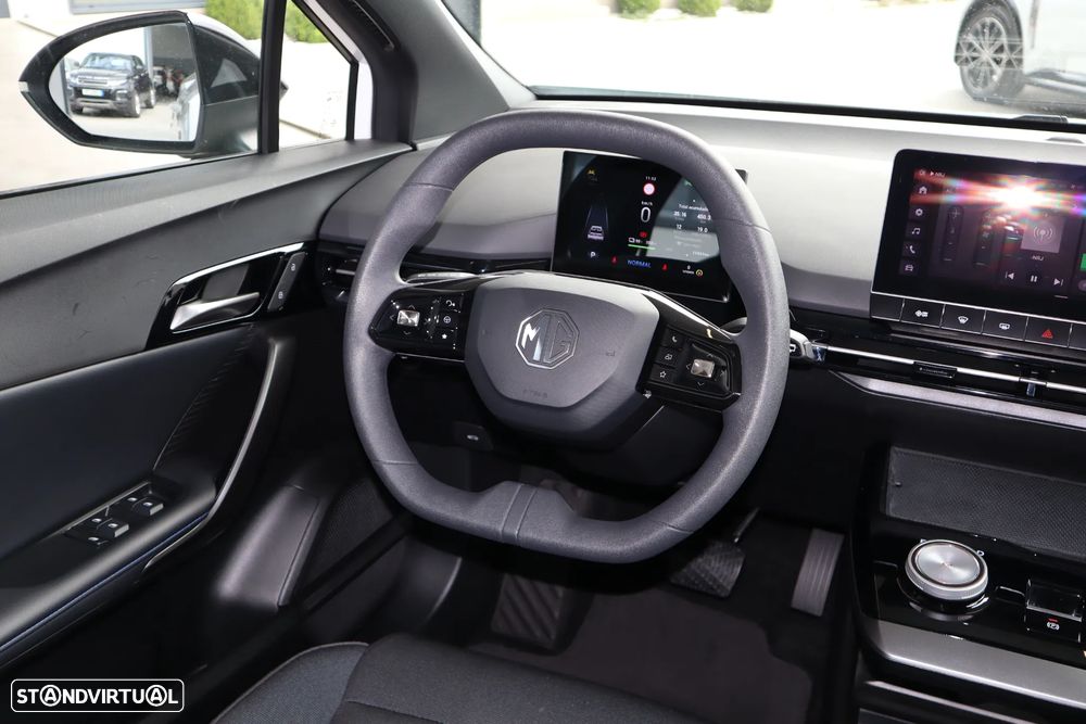 MG MG4 51 kWh Standard - 13