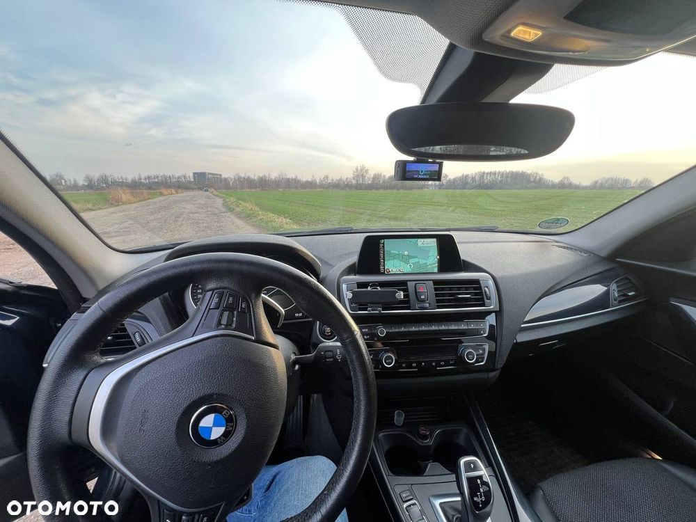 BMW Seria 1 120d xDrive - 15