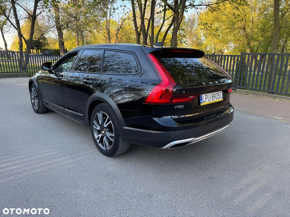 Volvo V90 D4 AWD Geartronic Momentum - 4