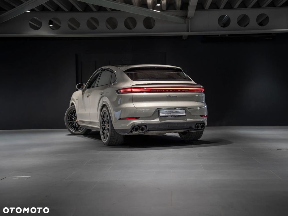 Porsche Cayenne E-Hybrid PHEV - 3