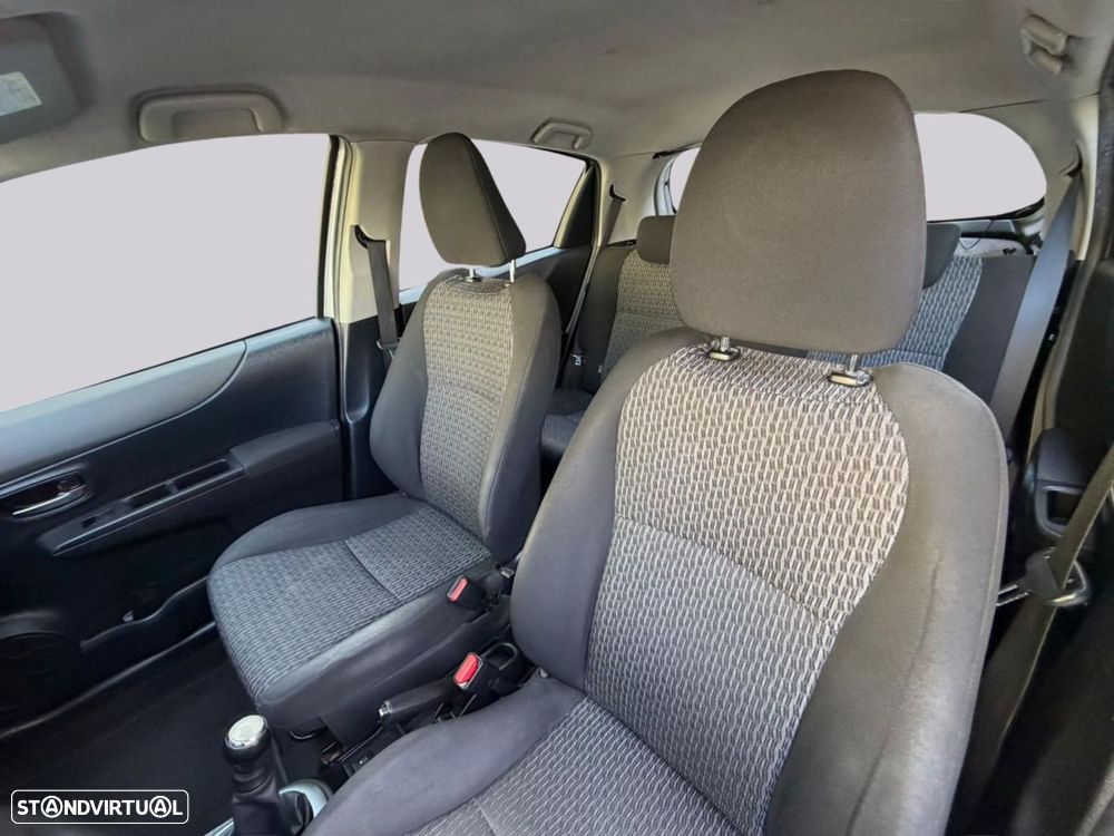 Toyota Yaris 1.0 VVT-i Comfort +PS Style +P.Techno - 26