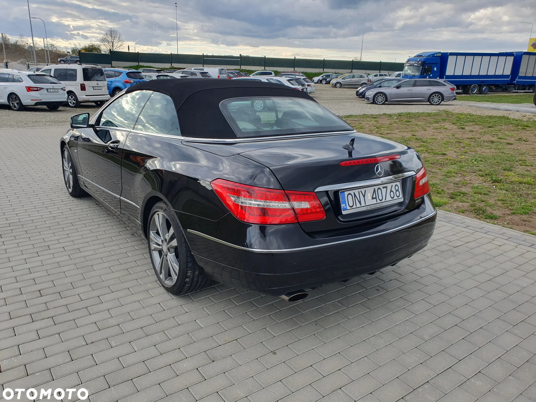 Mercedes-Benz Klasa E 200 Cabrio BlueEFFICIENCY 7G-TRONIC Avantgarde - 37