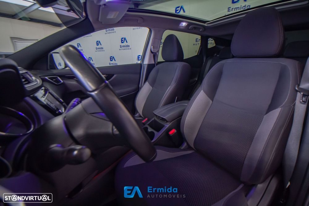 Nissan Qashqai 1.5 dCi N-Connecta - 21