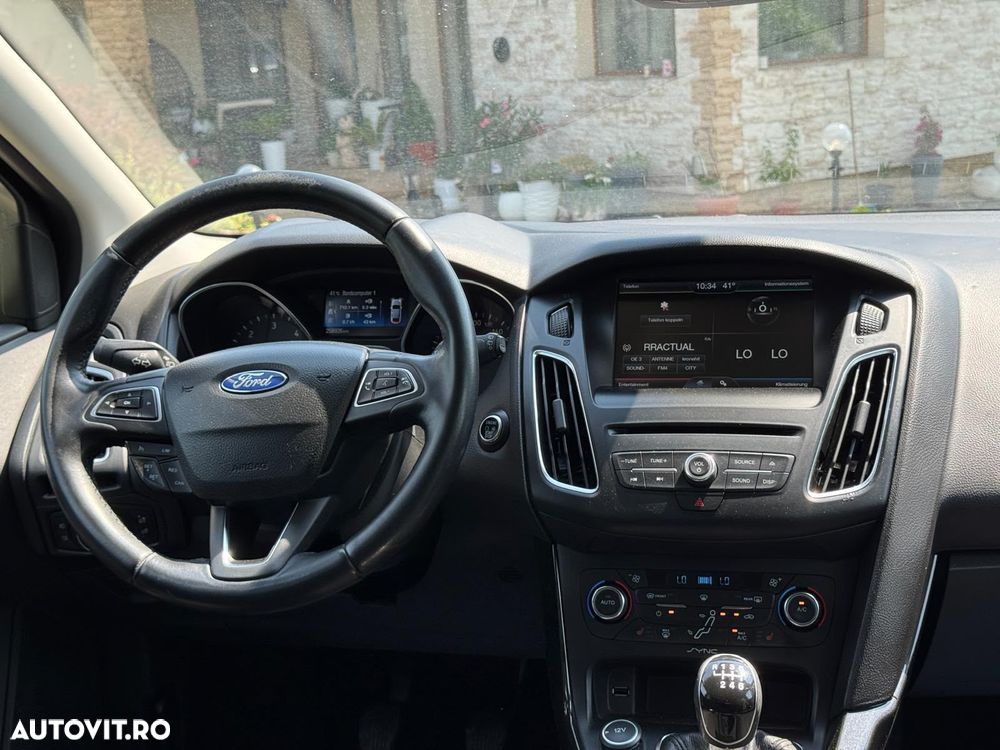 Ford Focus 1.6 TDCI DPF Start-Stopp-System Titanium - 16