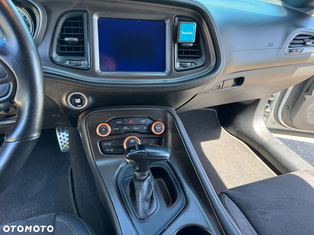 Dodge Challenger 5.7 R/T - 12