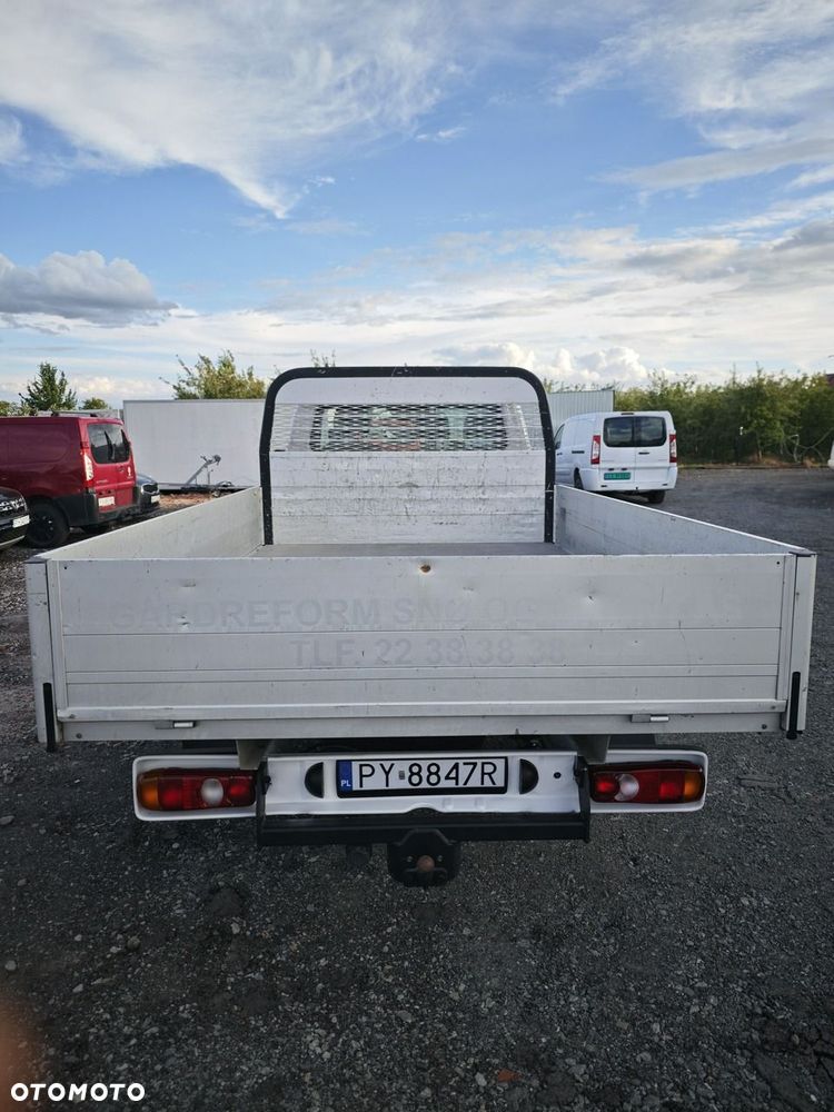 Volkswagen Transporter - 4
