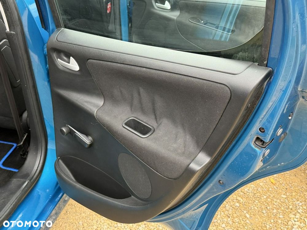 Peugeot 207 - 18