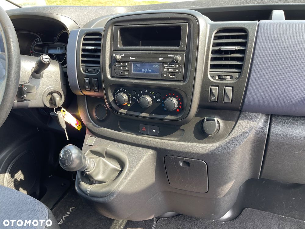 Opel Vivaro - 16