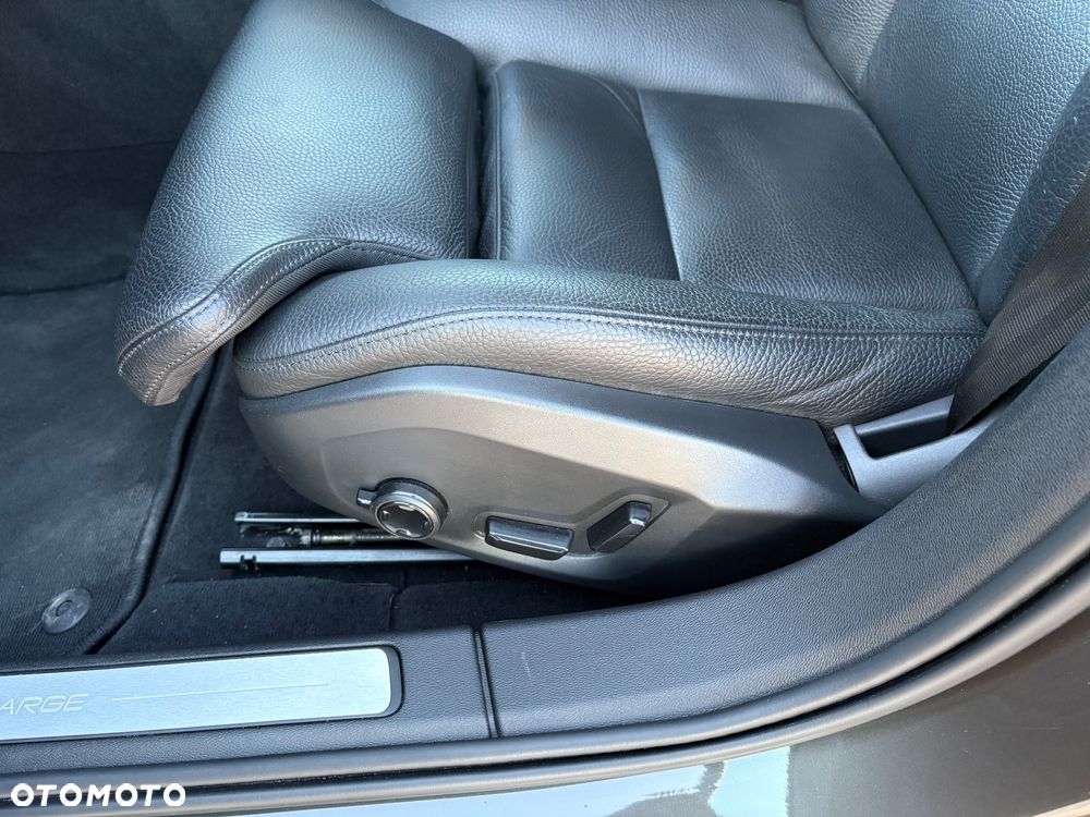 Volvo V60 T6 AWD Plug-In Hybrid Inscription - 16