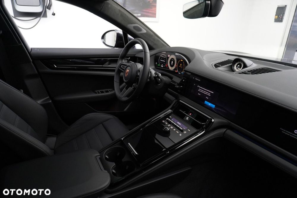 Porsche Panamera GTS - 31