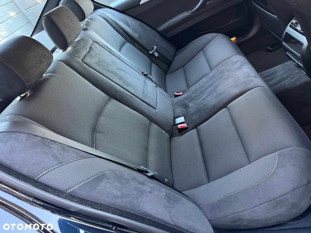 BMW Seria 5 528i - 35