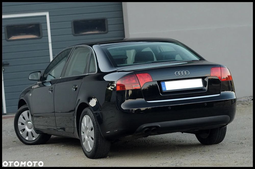 Audi A4 Limousine - 3