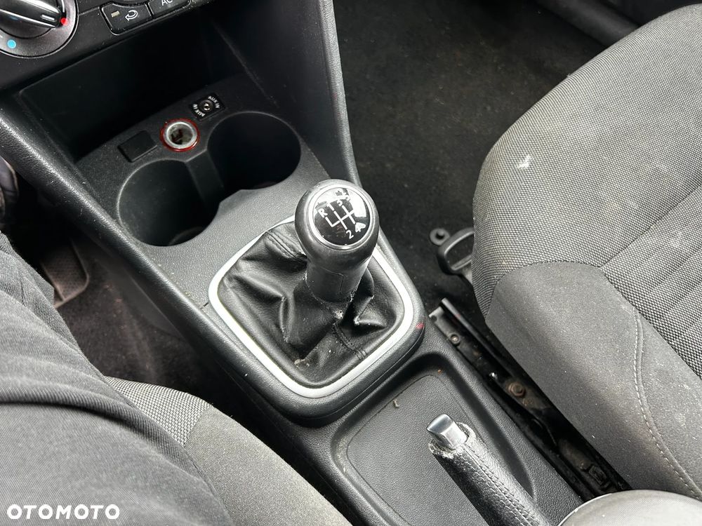 Volkswagen Polo - 16