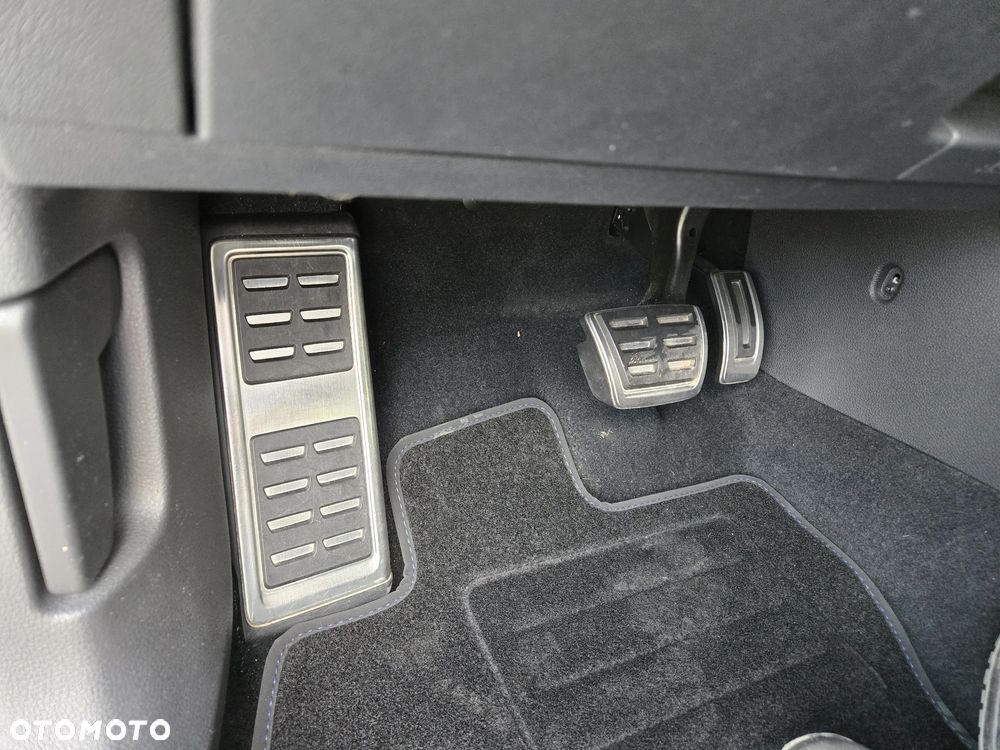 Volkswagen Golf - 31