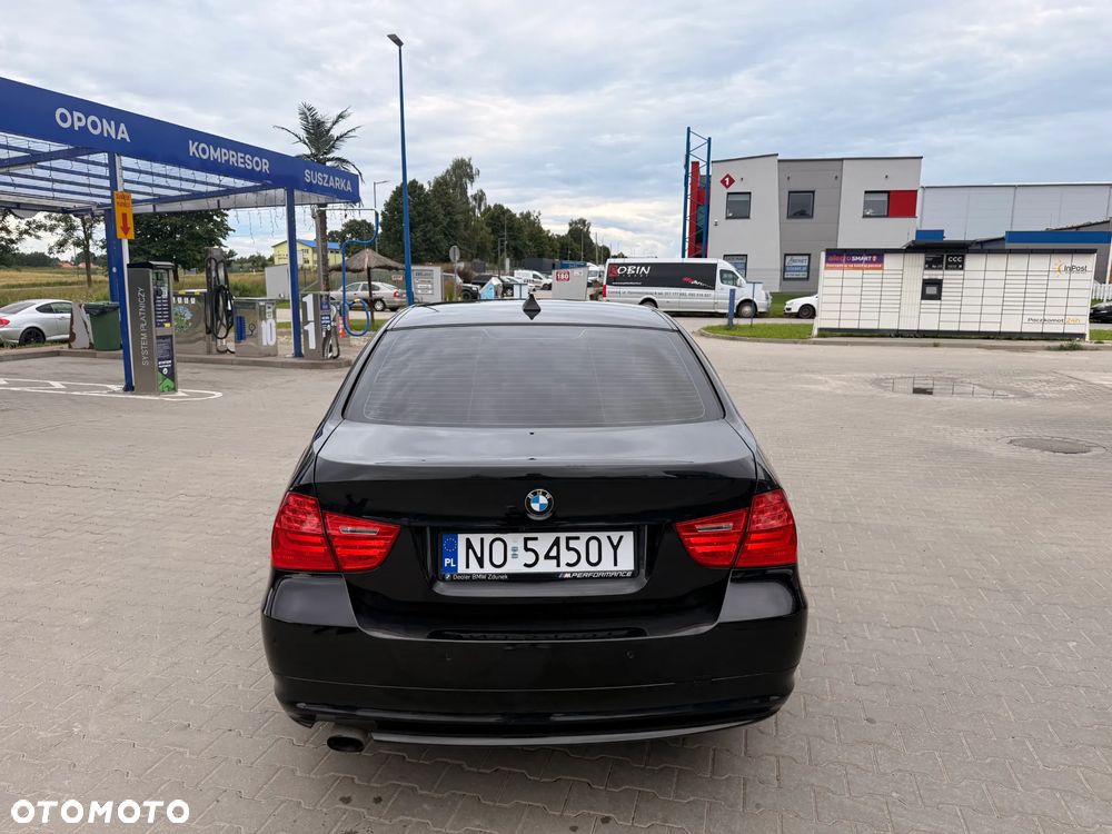 BMW Seria 3 318i - 3