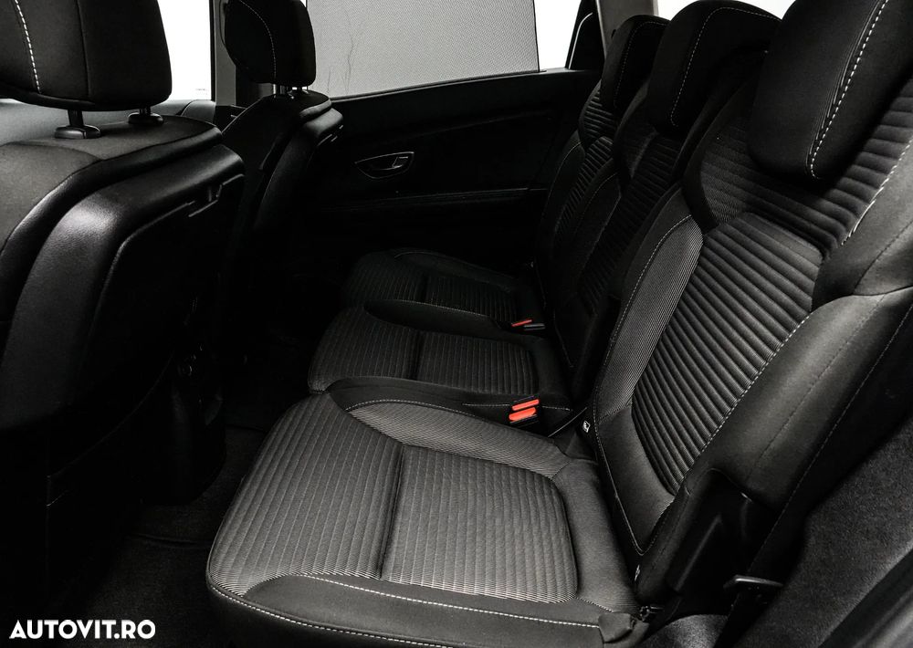 Renault Grand Scenic - 13