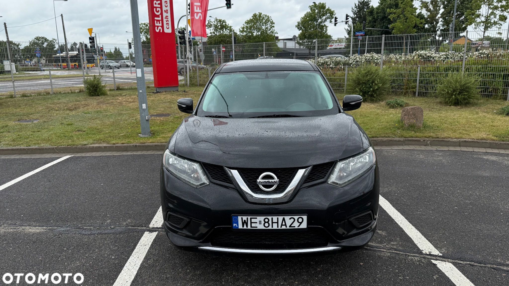 Nissan Rogue - 1