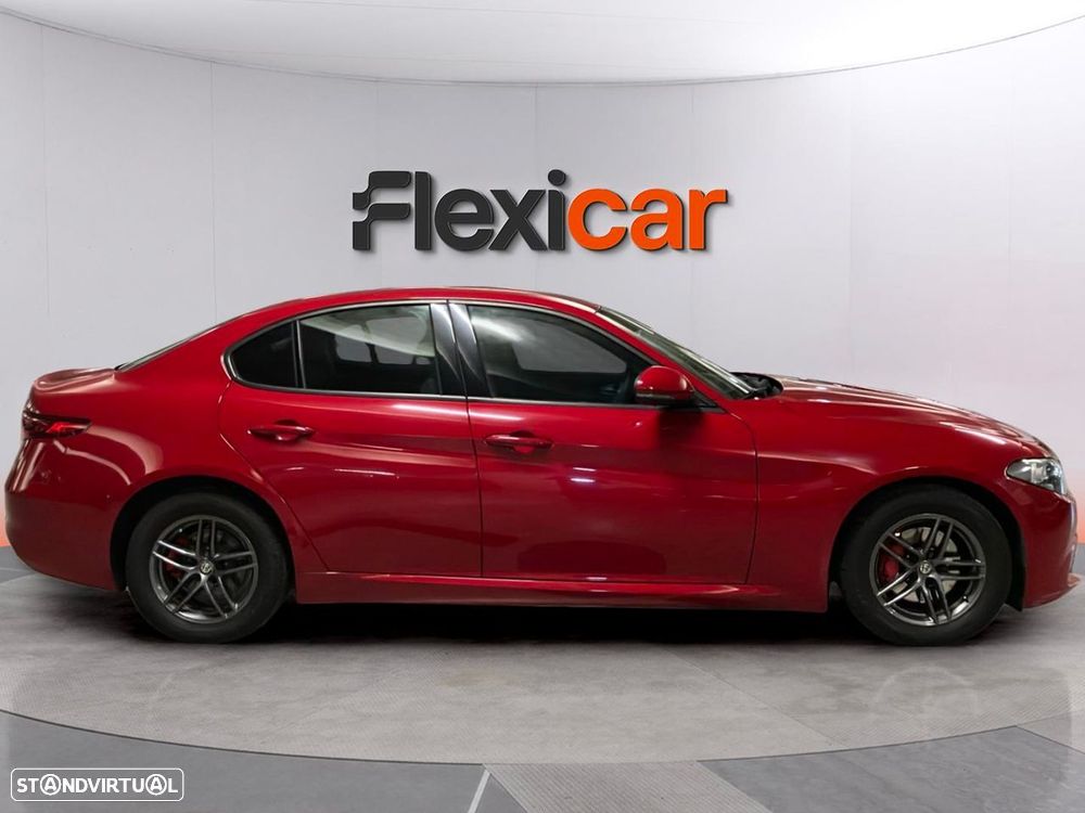 Alfa Romeo Giulia - 6