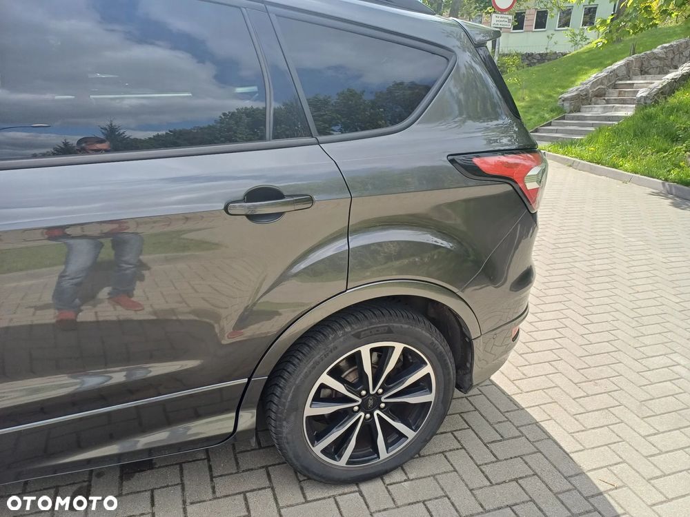 Ford Kuga - 19
