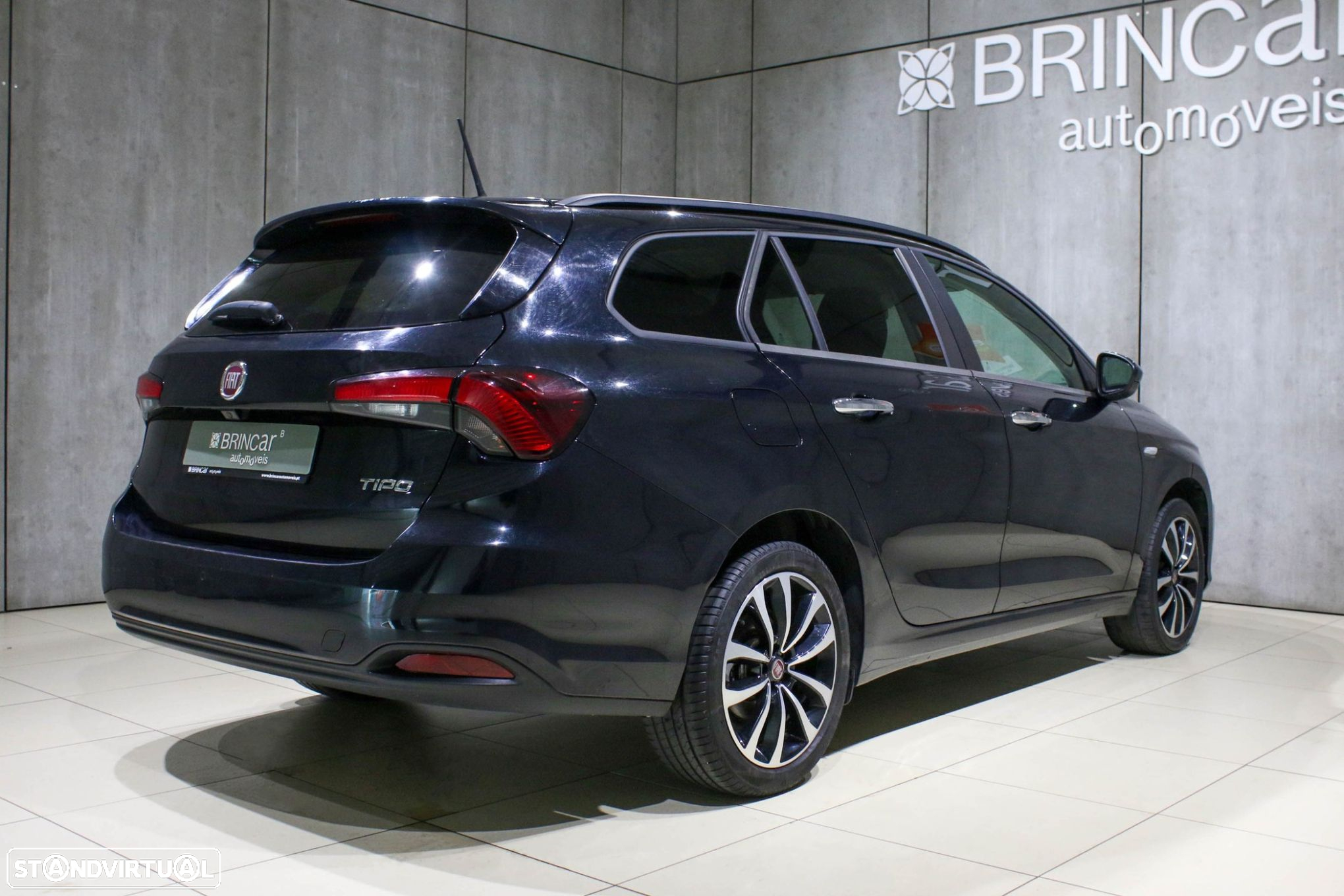 Fiat Tipo Station Wagon 1.3 M-Jet Lounge Tech - 13