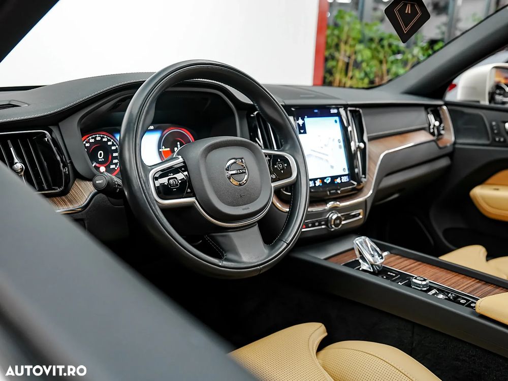 Volvo XC 60 Recharge T6 Twin Engine eAWD Inscription Expression - 18