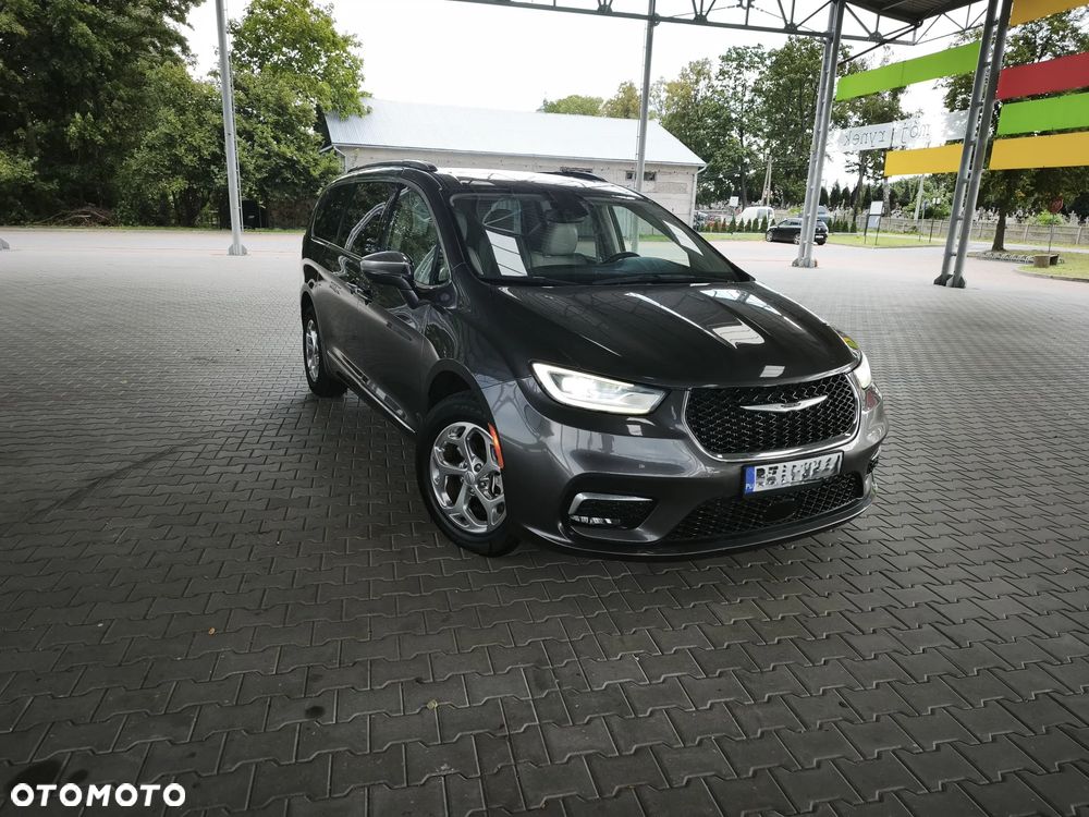 Chrysler Pacifica - 3