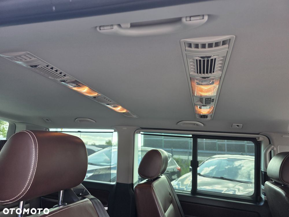 Volkswagen Multivan - 21
