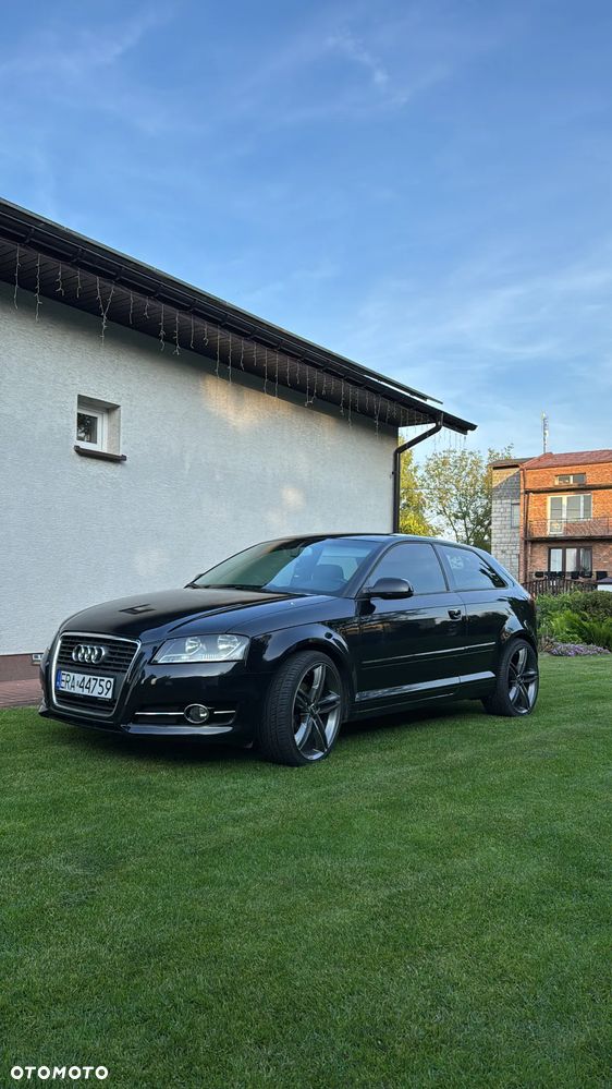 Audi A3 3-drzwiowe 2.0 TDI DPF Ambiente - 1