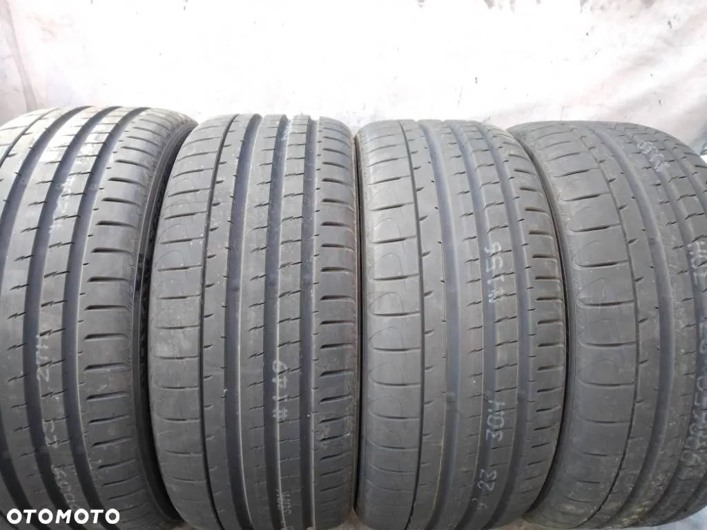 Yokohama Advan Sport V107 235/40 ZR19 92Y 2024 - 1