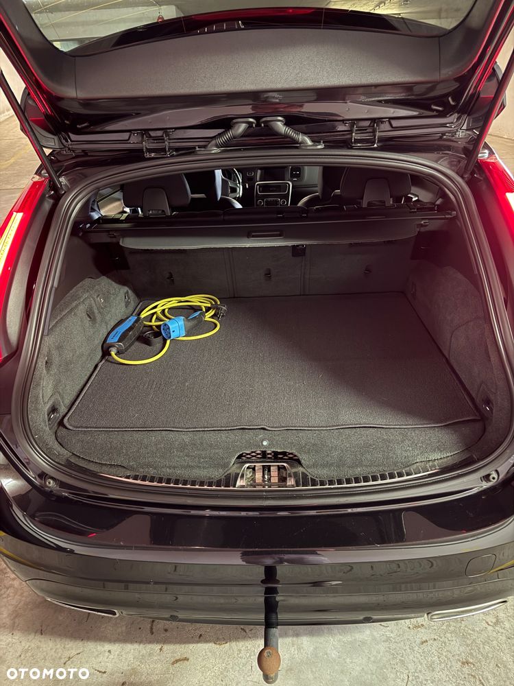 Volvo V60 D6 AWD Plug-in Hybrid Momentum - 13