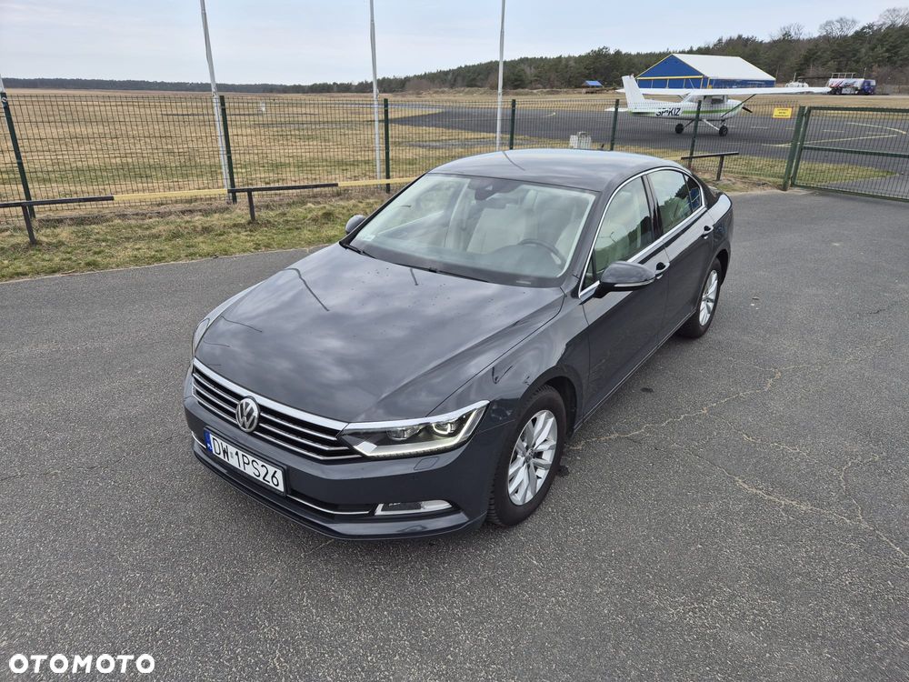 Volkswagen Passat - 15