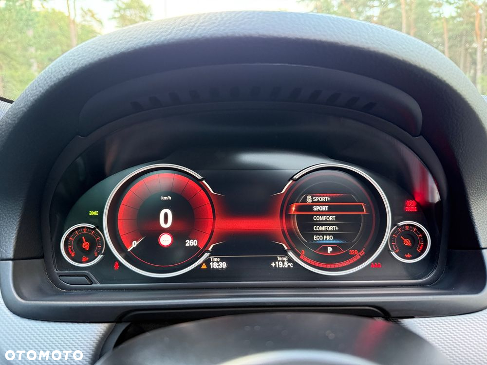 BMW Seria 5 535d xDrive - 21