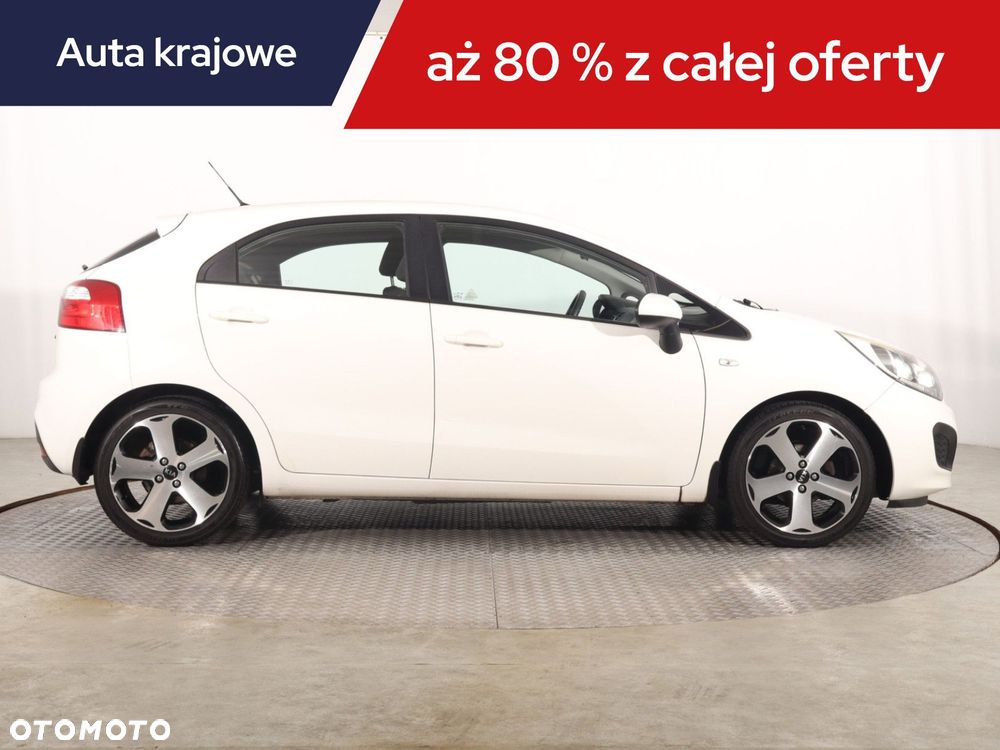 Kia Rio - 8