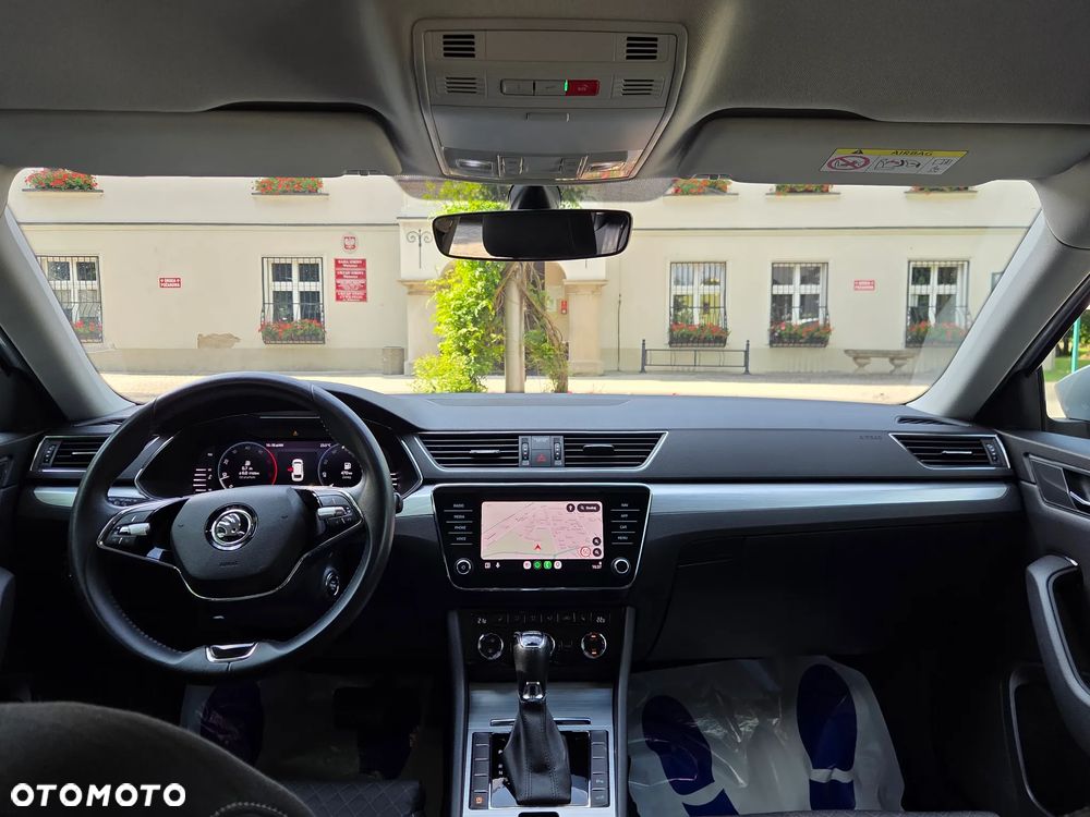 Skoda Superb 2.0 TDI SCR Ambition DSG - 19