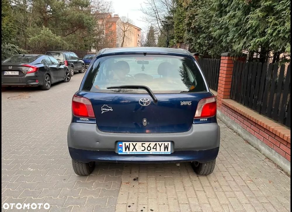 Toyota Yaris 1.0 Base - 3