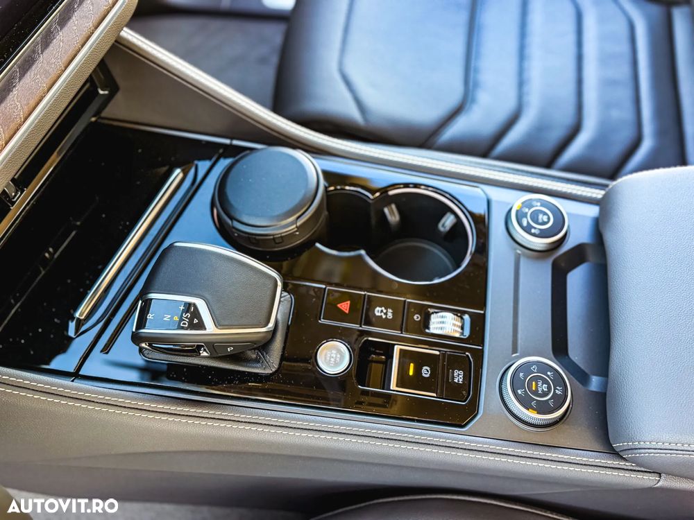 Volkswagen Touareg V6 TDI 4MOTION Elegance - 13