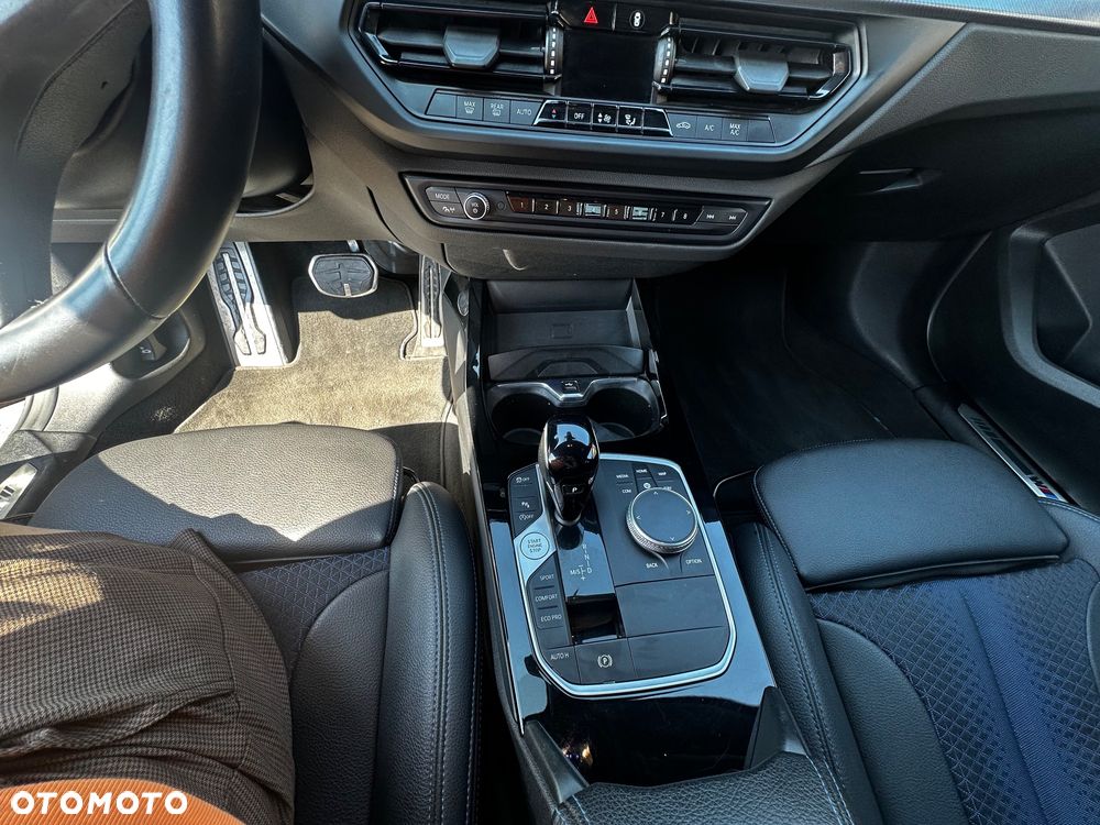 BMW Seria 1 - 30
