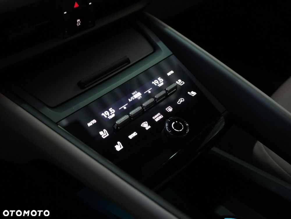 Porsche Macan - 12