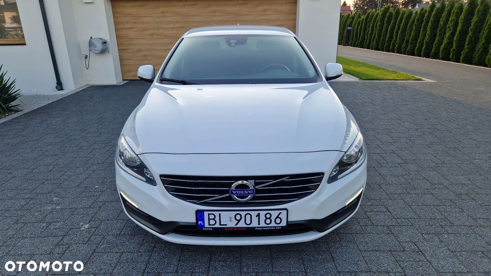 Volvo V60 D2 Momentum - 3
