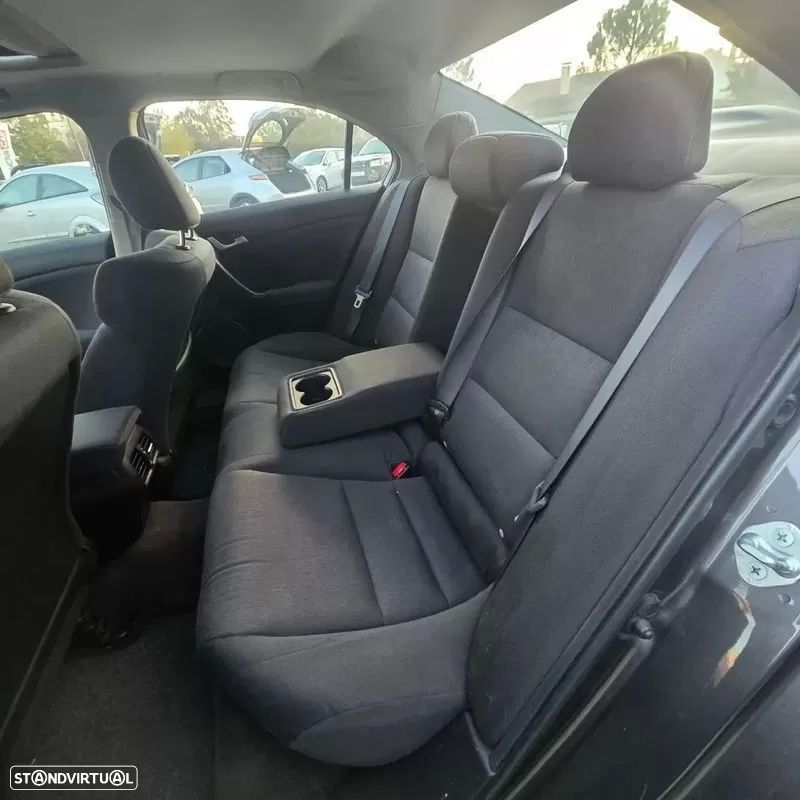 Honda Accord 2.2 i-DTEC Executive Advance E.Limitada - 20