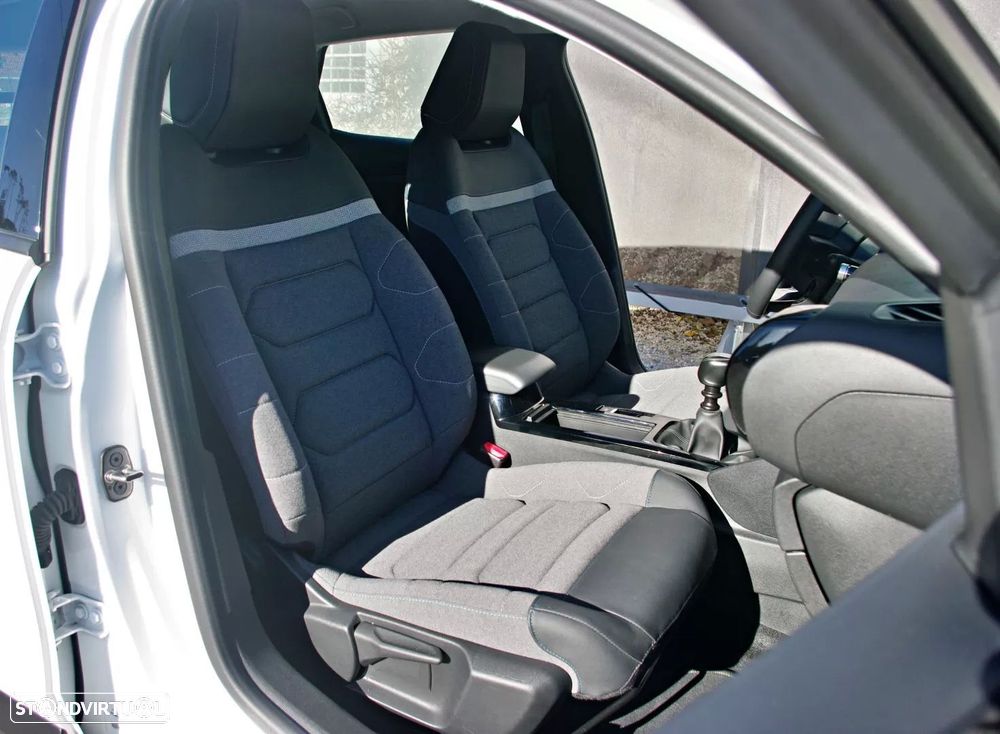 Citroën C4 PureTech 130 Stop&Start PLUS - 19